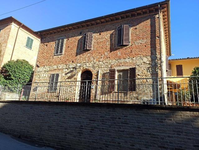 Detached house in Via Indipendenza 114, Castiglione del Lago - Photo 1