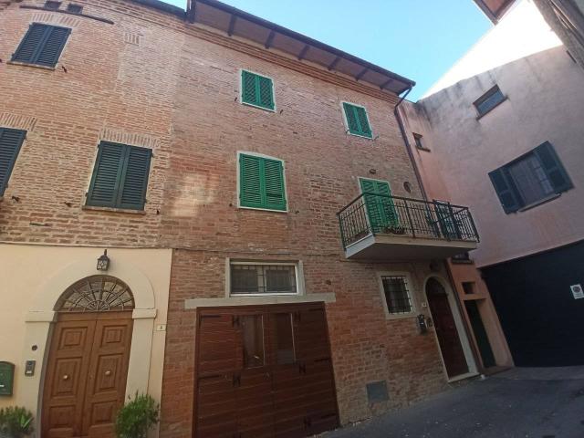 Casa indipendente in Via Roma, Castiglione del Lago - Foto 1