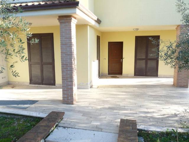 Terraced house in Via della Repubblica, Castiglione del Lago - Photo 1