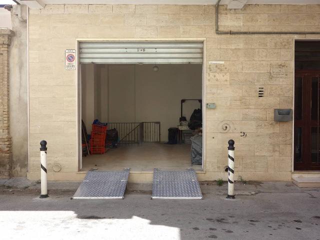 Garage or car box in Via Filippo Turati, San Severo - Photo 1