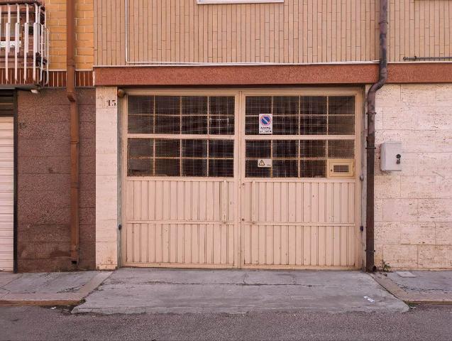 Garage or car box in Via Guido Reni, San Severo - Photo 1