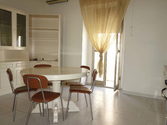 2-room flat in {3}, - Photo 1