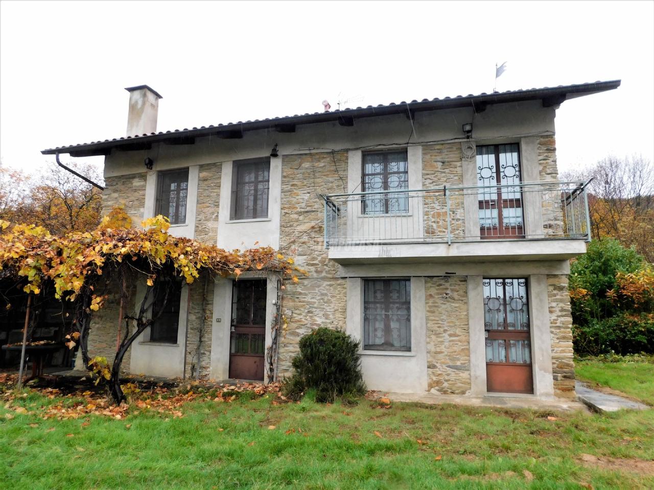 Villa In Vendita Pinerolo Buone Condizioni Con Balcone E Giardino 
